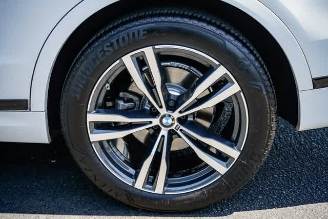 Thumbnail: 2021 BMW X7 - 10