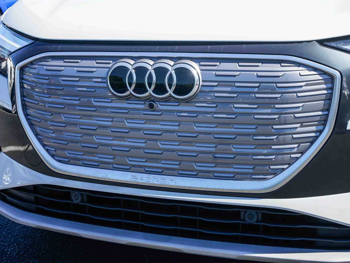 Thumbnail: 2024 Audi Q4 e-tron - 8