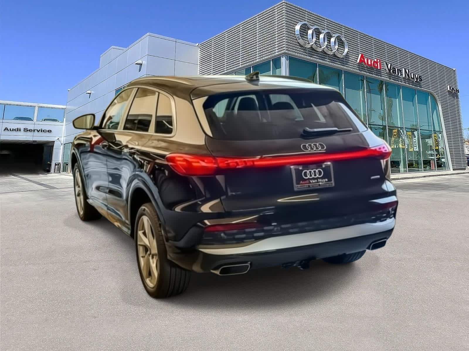 Thumbnail: 2025 Audi Q5 - 6