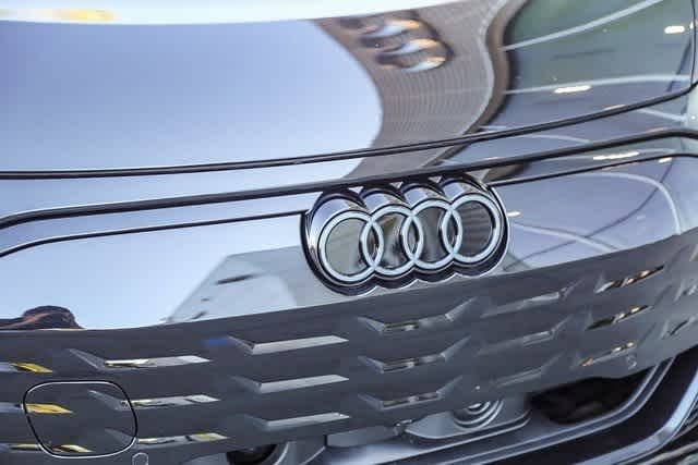 Thumbnail: 2026 Audi e-tron GT - 5