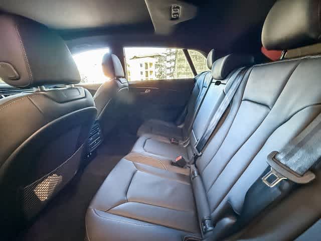 Thumbnail: 2025 Audi Q8 - 18