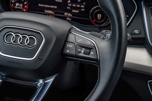 Thumbnail: 2020 Audi SQ5 - 17