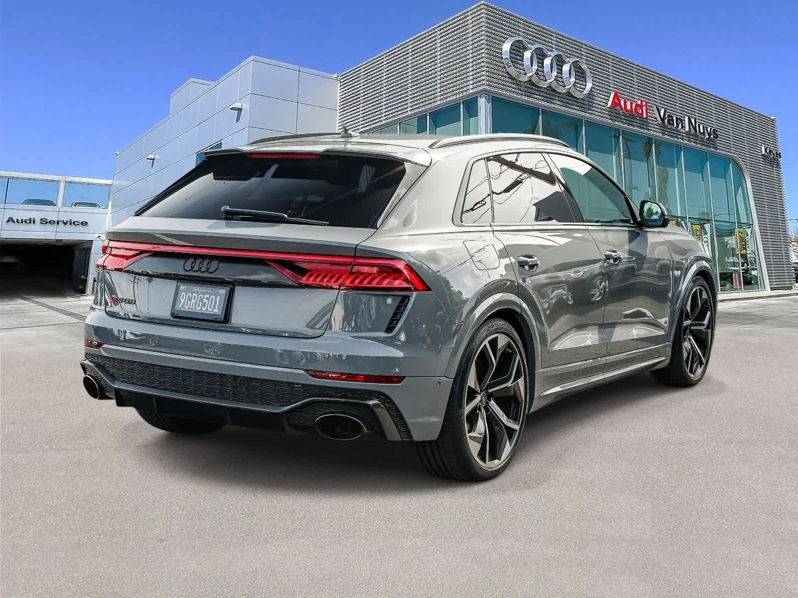Thumbnail: 2023 Audi RS Q8 - 6