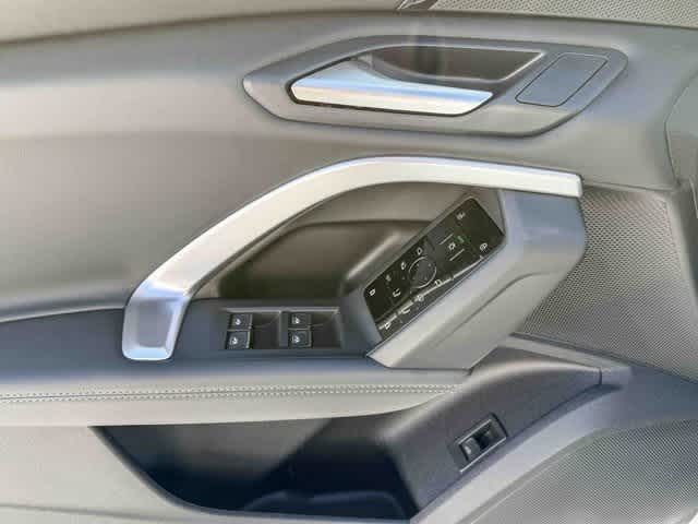 Thumbnail: 2025 Audi Q5 - 23