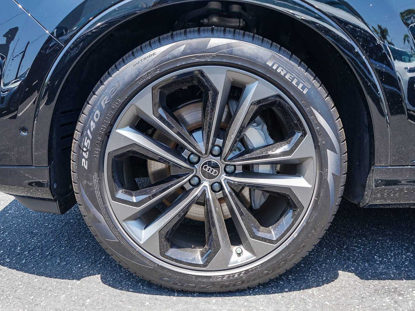 Thumbnail: 2026 Audi Q7 - 9