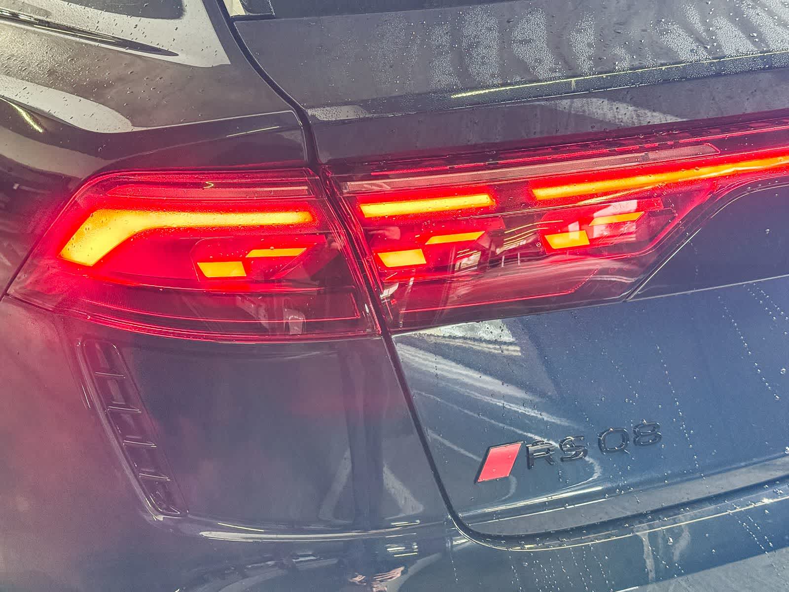 Thumbnail: 2026 Audi RS Q8 - 7