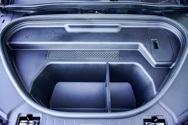 Thumbnail: 2025 Audi Q6 e-tron - 27