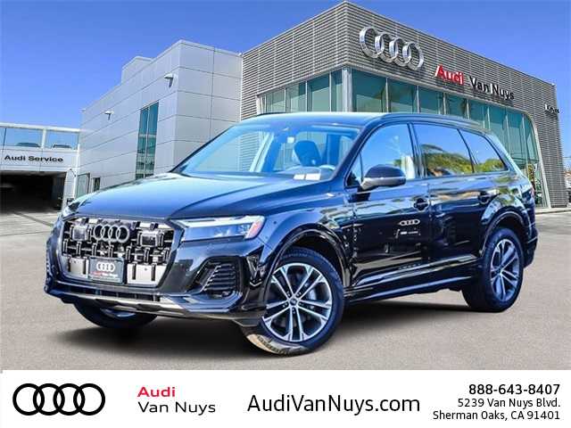 2025 Audi Q7 Premium Plus's photo