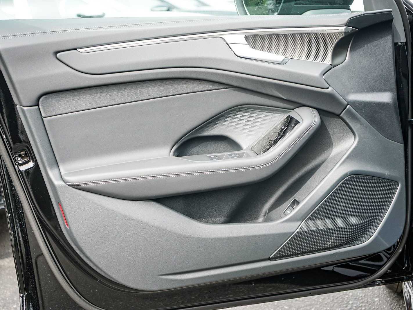 Thumbnail: 2026 Audi A6 - 19