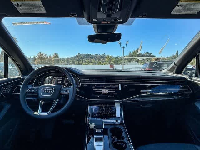 Thumbnail: 2025 Audi Q7 - 12