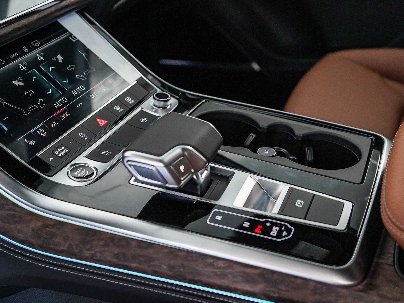 Thumbnail: 2026 Audi Q7 - 20