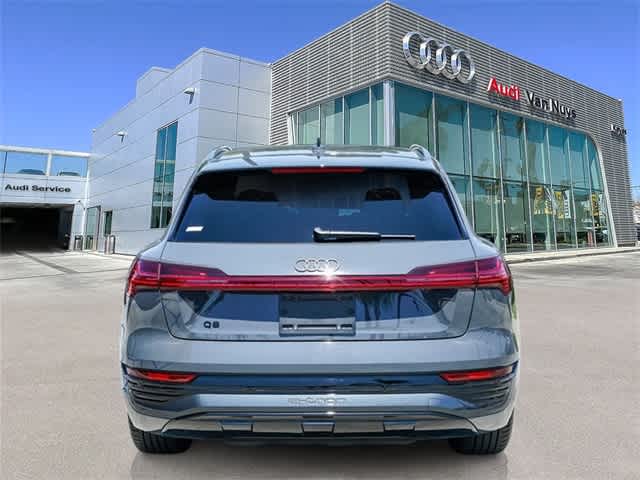 Thumbnail: 2024 Audi Q8 e-tron - 3