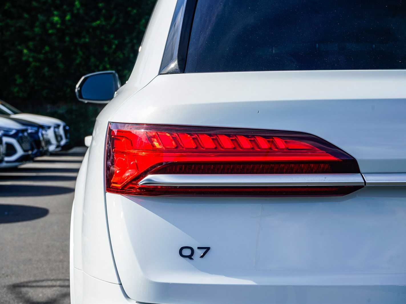 Thumbnail: 2025 Audi Q7 - 9