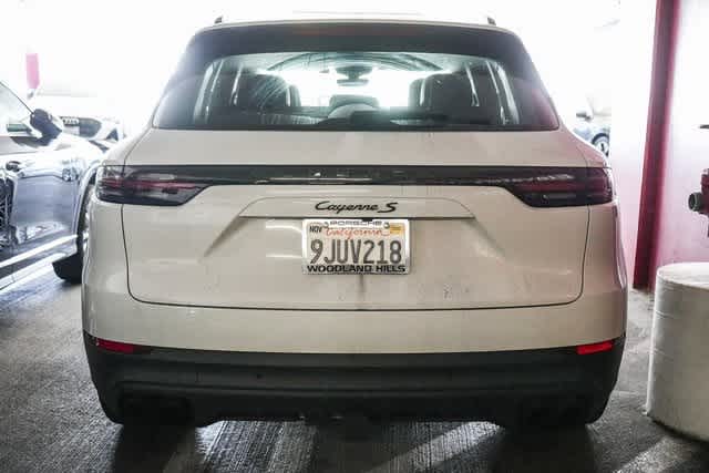 Thumbnail: 2023 Porsche Cayenne - 8