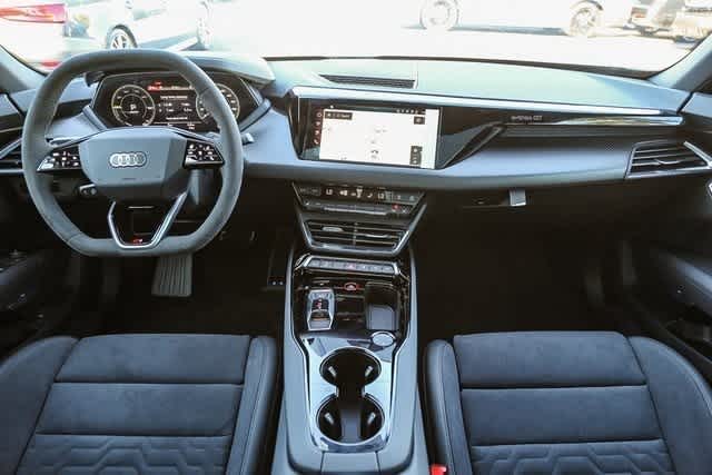 Thumbnail: 2026 Audi e-tron GT - 12