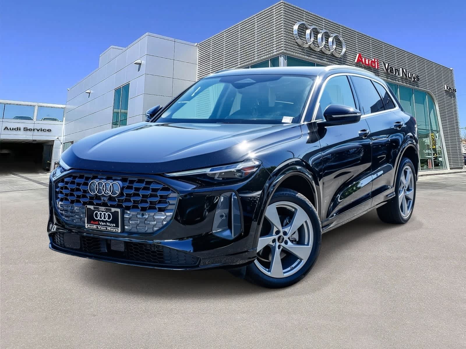 Thumbnail: 2025 Audi Q5 - 1