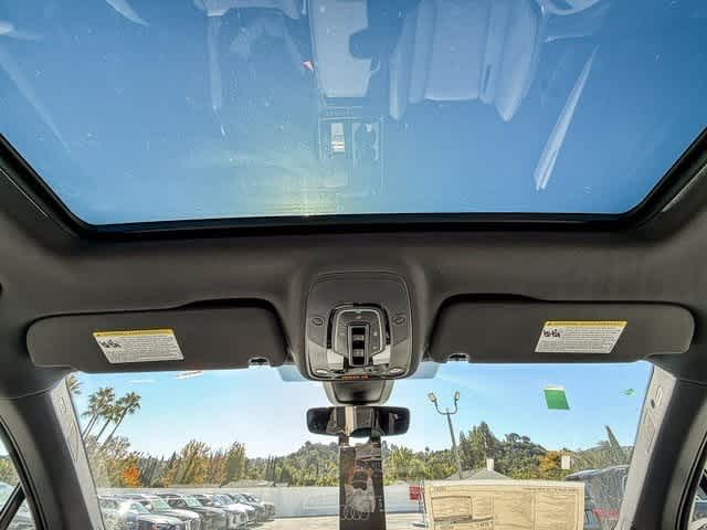 Thumbnail: 2025 Audi Q7 - 16