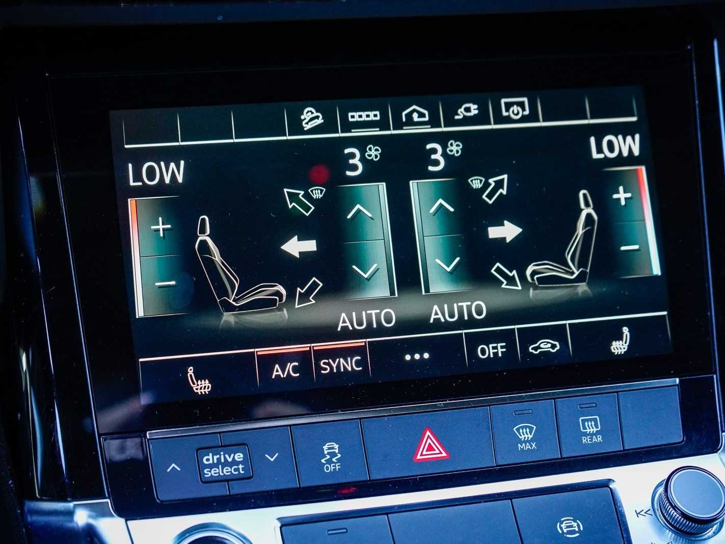 Thumbnail: 2023 Audi e-tron - 23