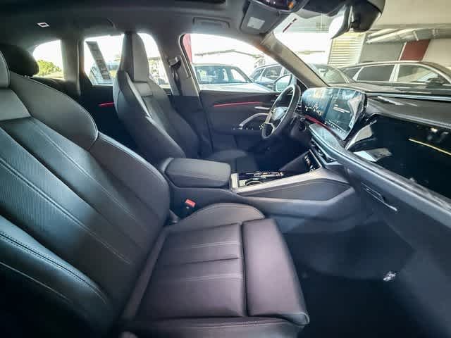 Thumbnail: 2025 Audi Q5 - 17