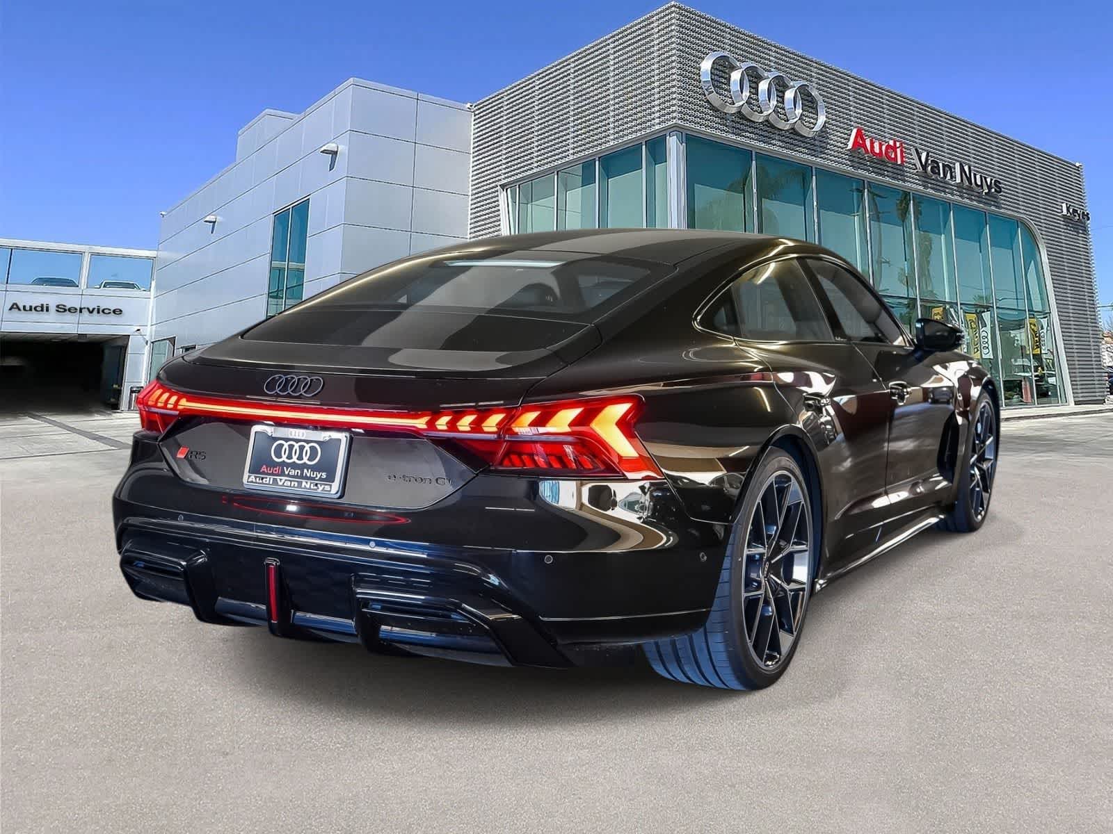 Thumbnail: 2026 Audi RS e-tron GT - 4