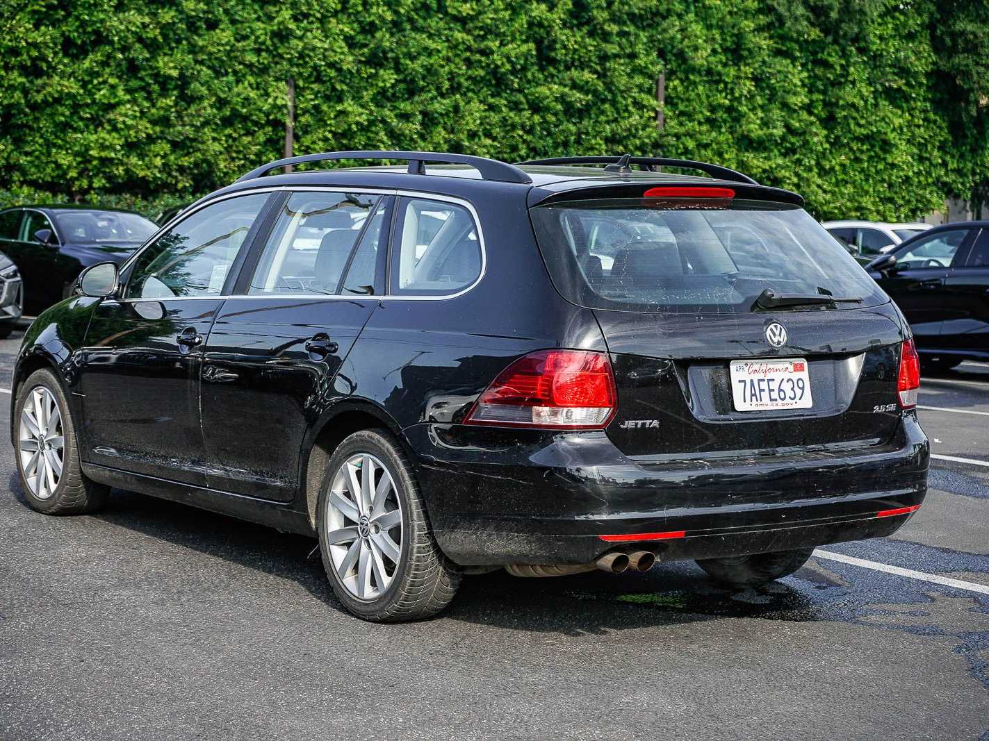 Thumbnail: 2013 Volkswagen Jetta - 2