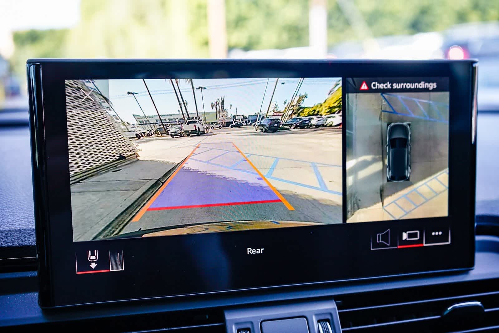 Thumbnail: 2023 Audi Q5 - 24