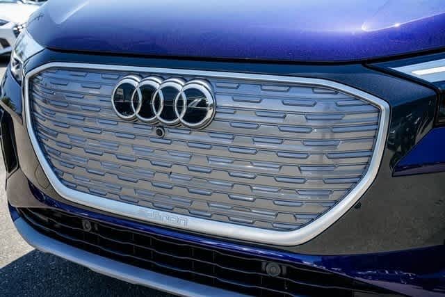 Thumbnail: 2023 Audi Q4 e-tron - 8