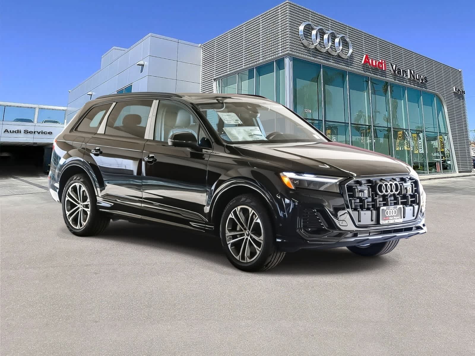 Thumbnail: 2026 Audi Q7 - 3