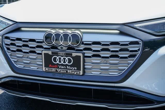 Thumbnail: 2024 Audi Q8 e-tron - 8