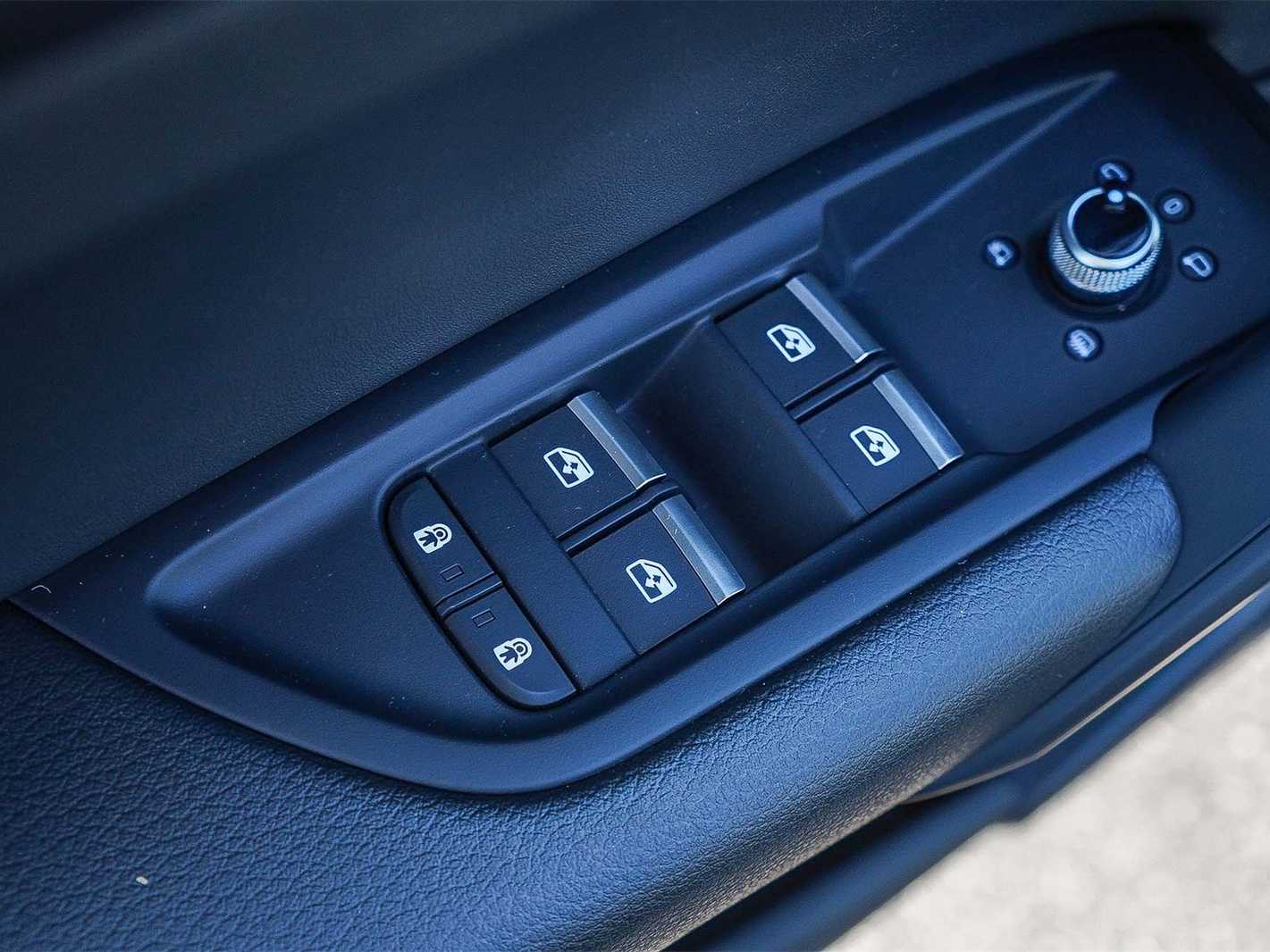 Thumbnail: 2023 Audi Q5 - 22