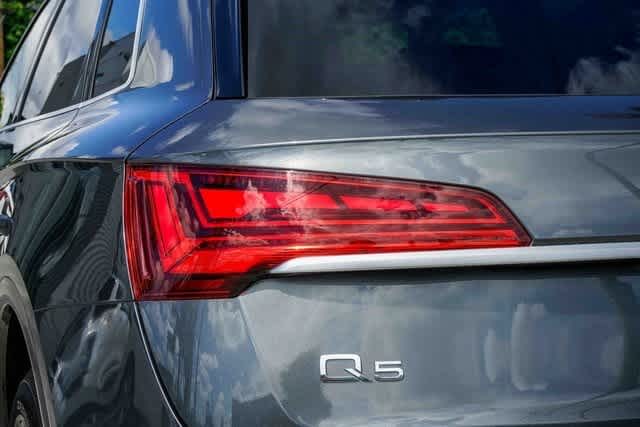 Thumbnail: 2023 Audi Q5 - 9