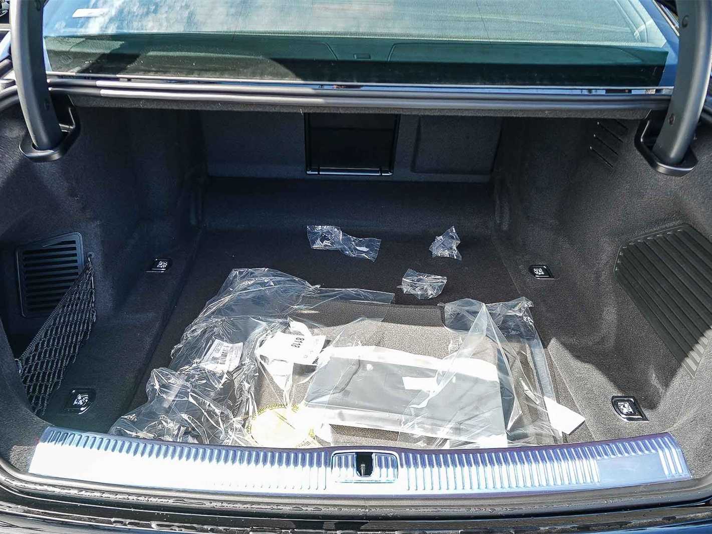 Thumbnail: 2026 Audi A8 - 28