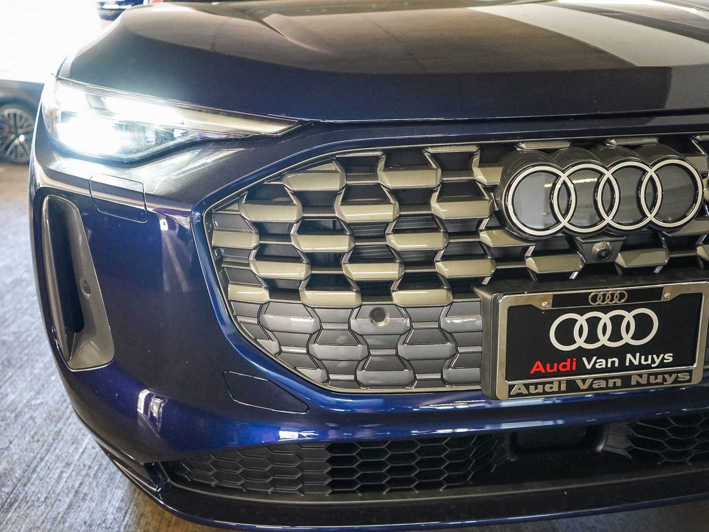 Thumbnail: 2026 Audi Q5 - 11