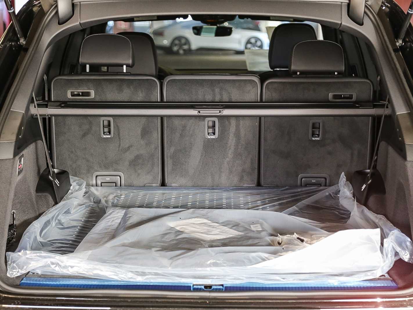 Thumbnail: 2026 Audi Q7 - 25