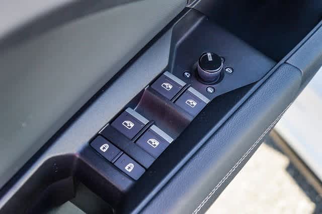 Thumbnail: 2023 Audi Q4 e-tron - 22