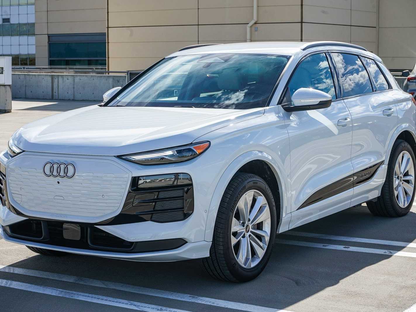 2025 Audi Q6 e-tron Premium -
                  Sherman Oaks, CA