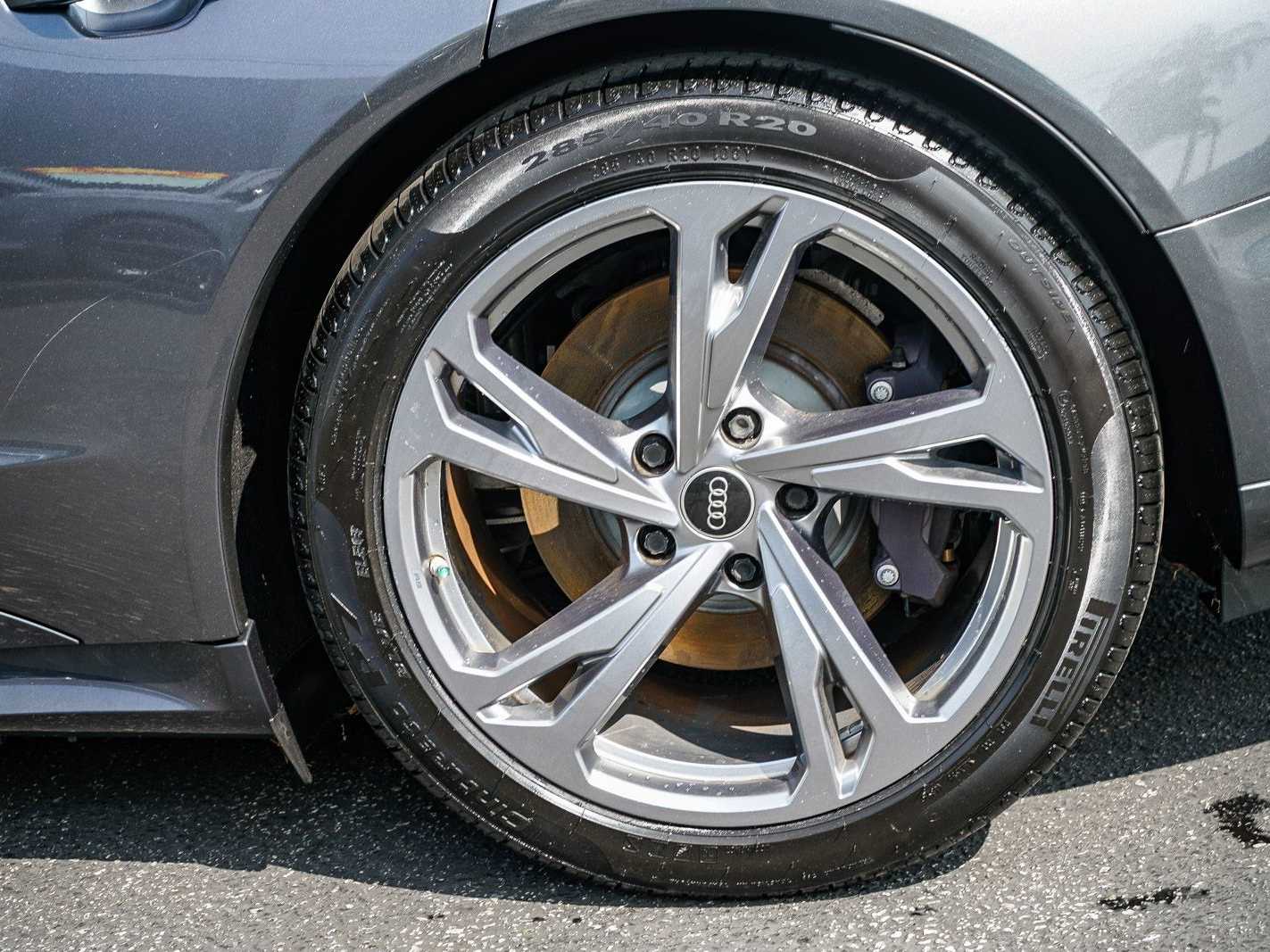 Thumbnail: 2022 Audi e-tron GT - 10