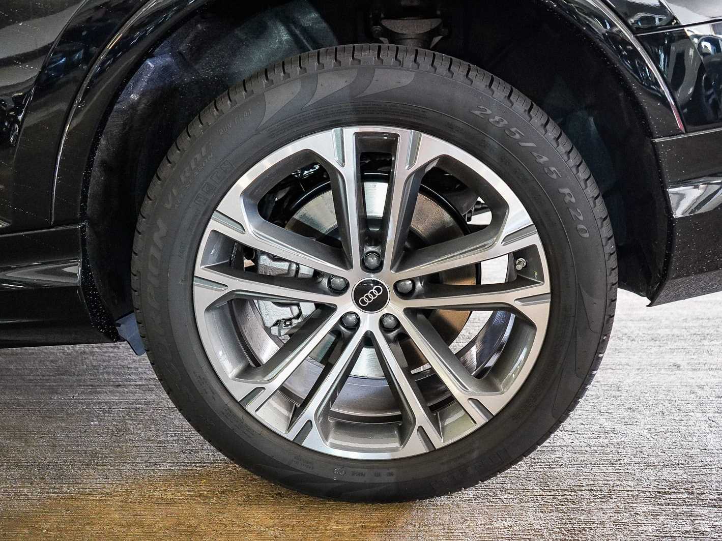 Thumbnail: 2026 Audi Q7 - 8