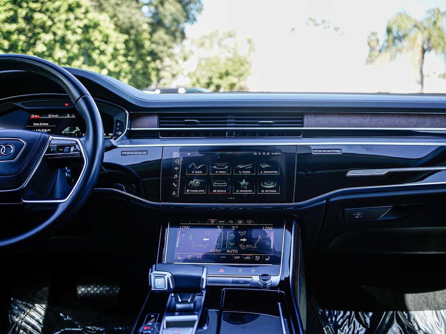 Thumbnail: 2022 Audi A8 - 13