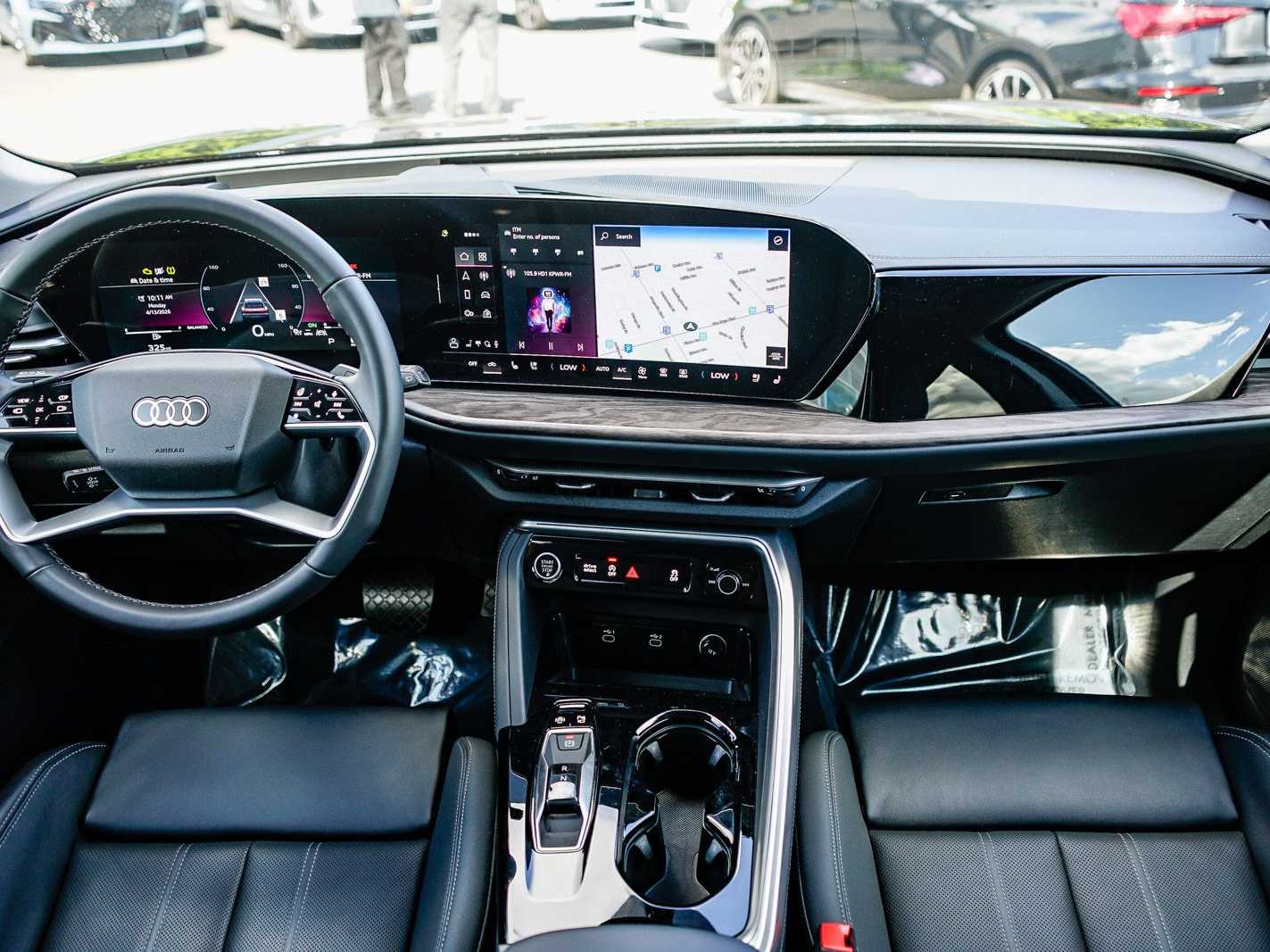 Thumbnail: 2025 Audi Q5 - 12