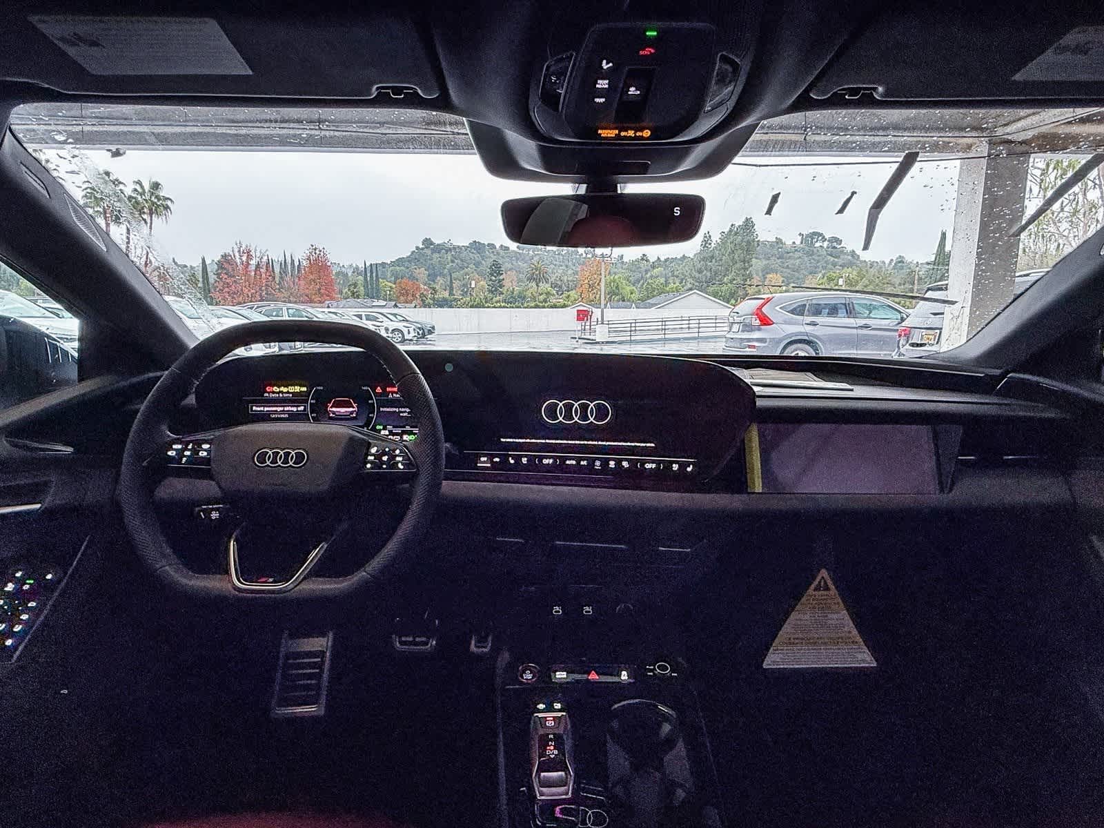 Thumbnail: 2025 Audi e-tron S - 12