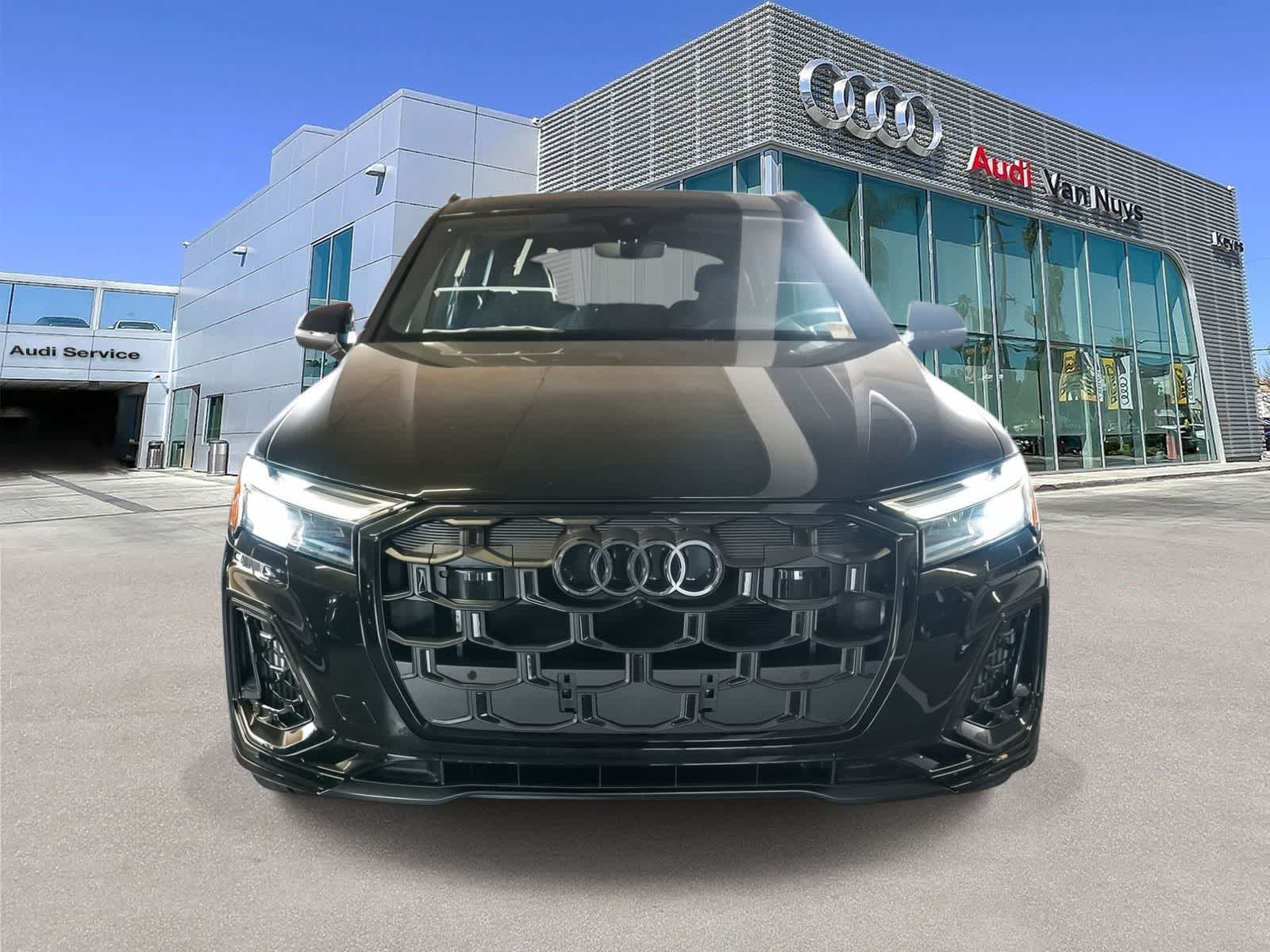 Thumbnail: 2026 Audi SQ7 - 2