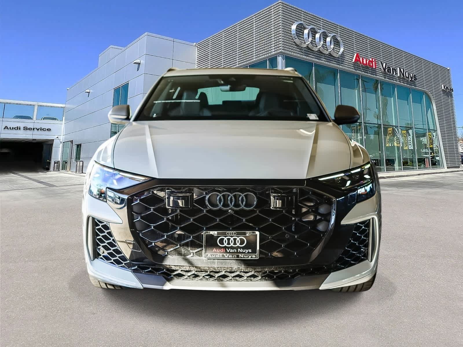 Thumbnail: 2025 Audi RS Q8 - 5