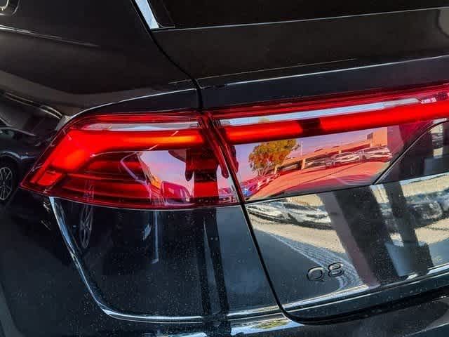 Thumbnail: 2026 Audi Q8 - 7