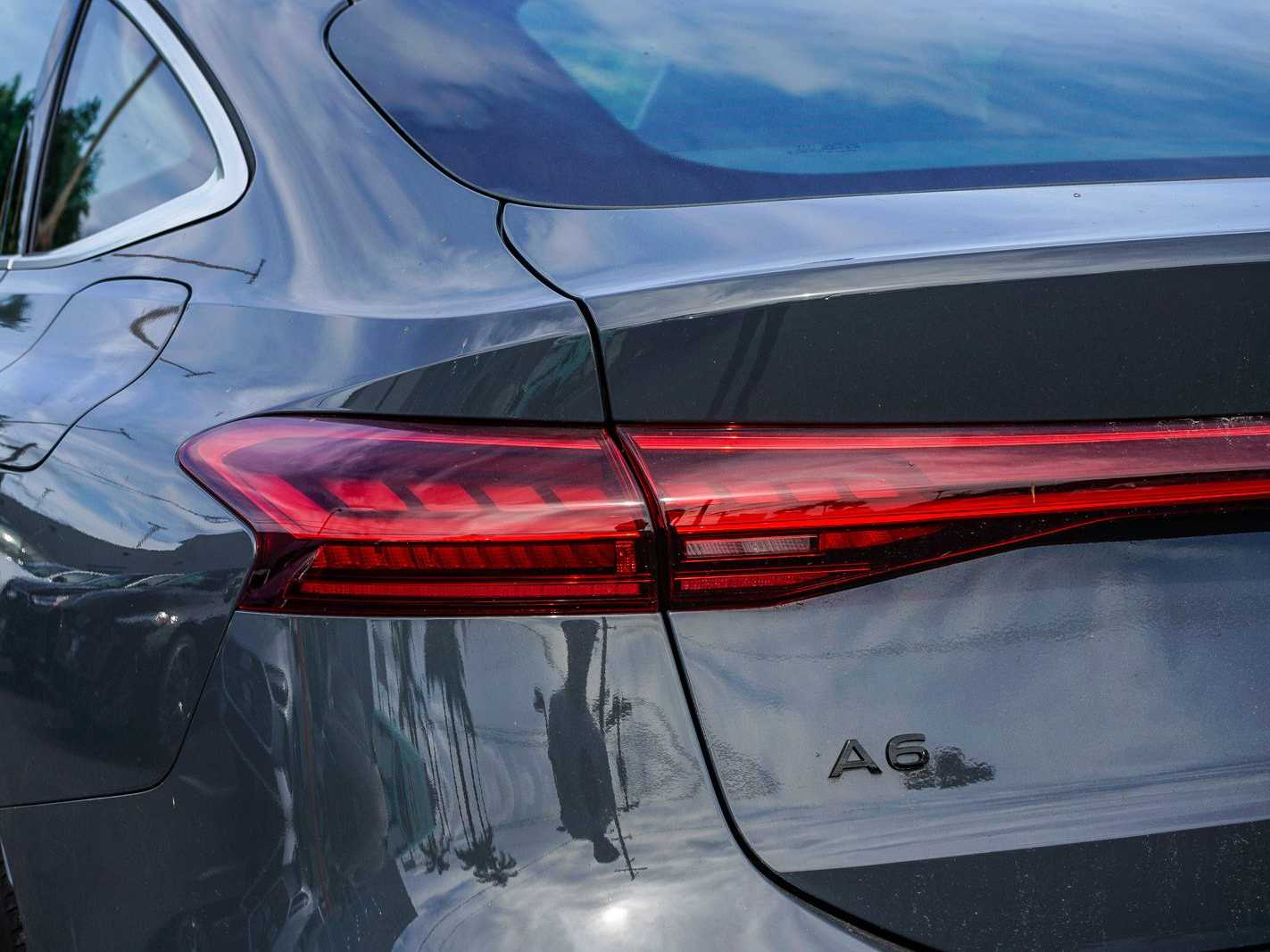 Thumbnail: 2025 Audi e-tron - 9