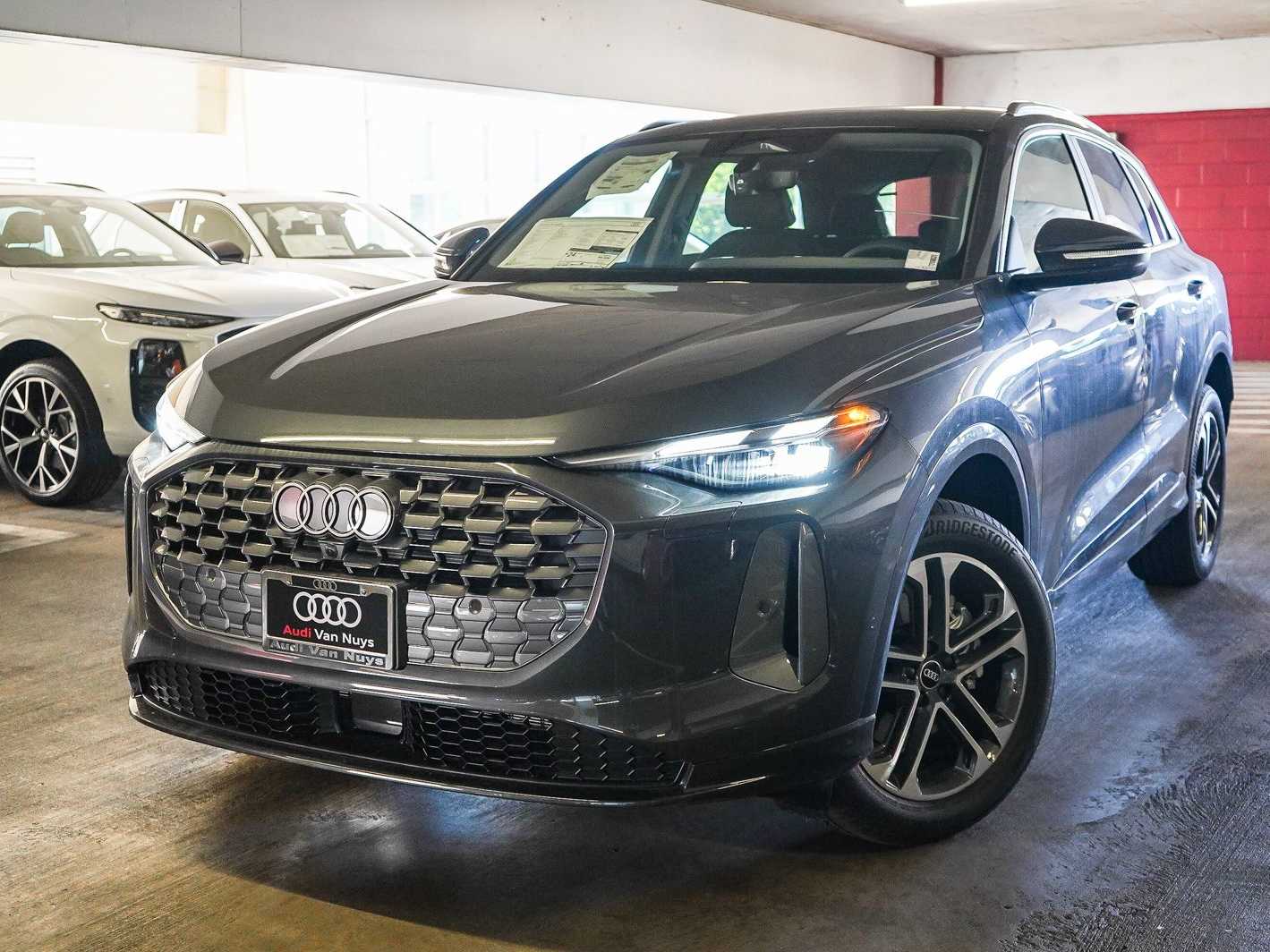Thumbnail: 2026 Audi Q5 - 1