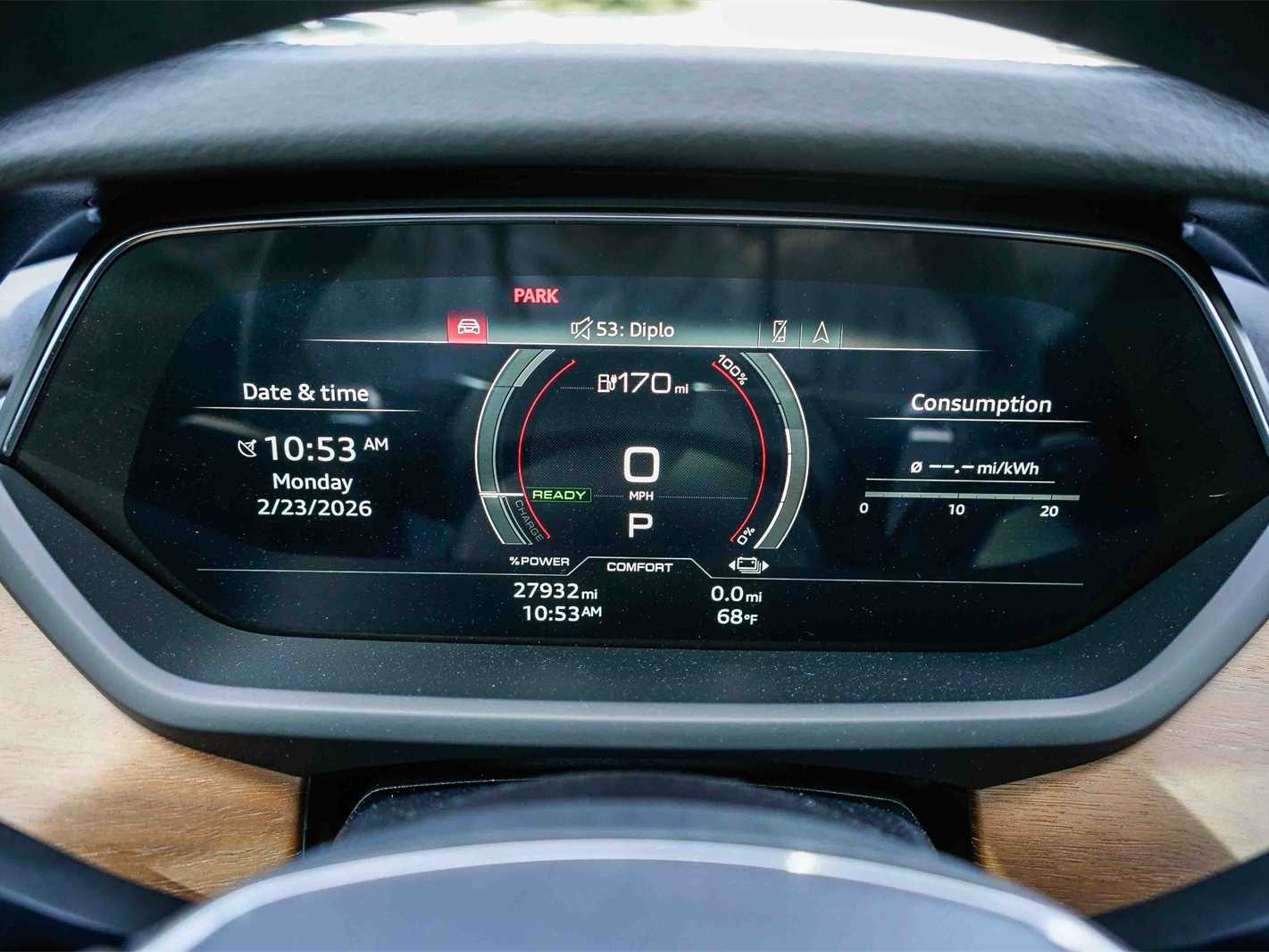 Thumbnail: 2023 Audi e-tron GT - 24