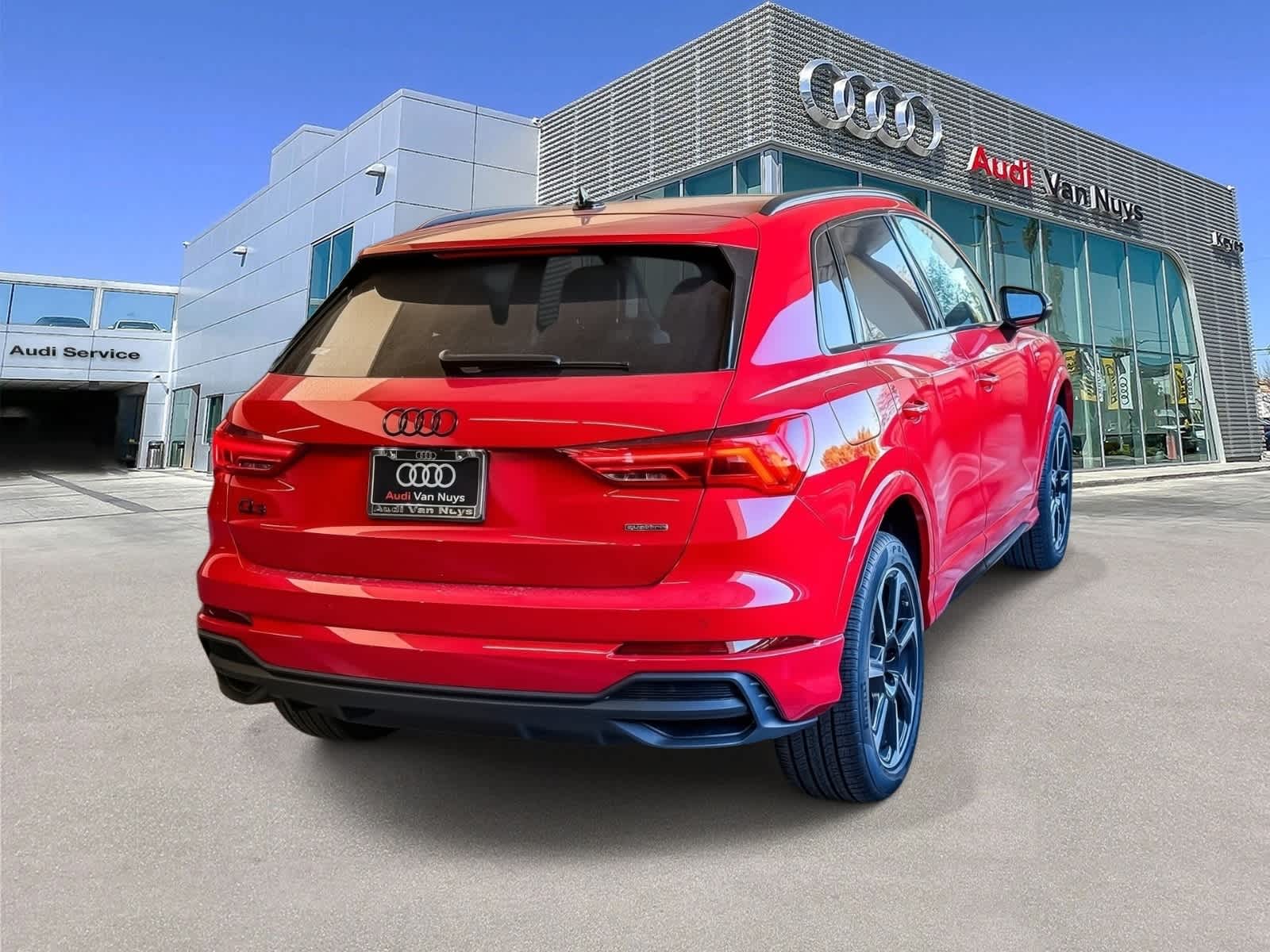 Thumbnail: 2025 Audi Q3 - 4