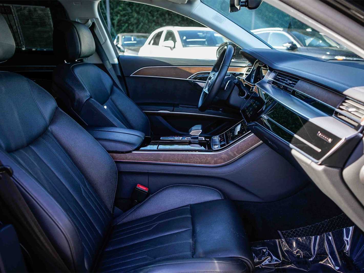 Thumbnail: 2022 Audi A8 - 16