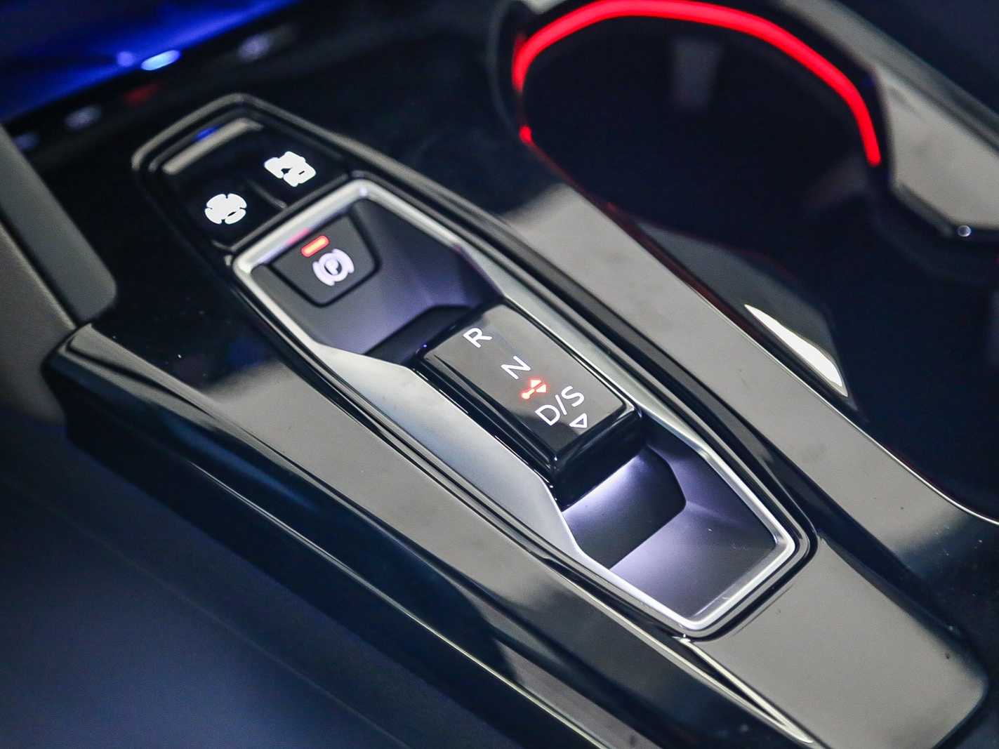 Thumbnail: 2025 Audi Q5 - 19